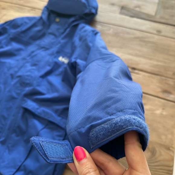 Boy’s Blue REI Jacket, great condition, size Small (8) in boys. 💙 - Picture 9 of 11